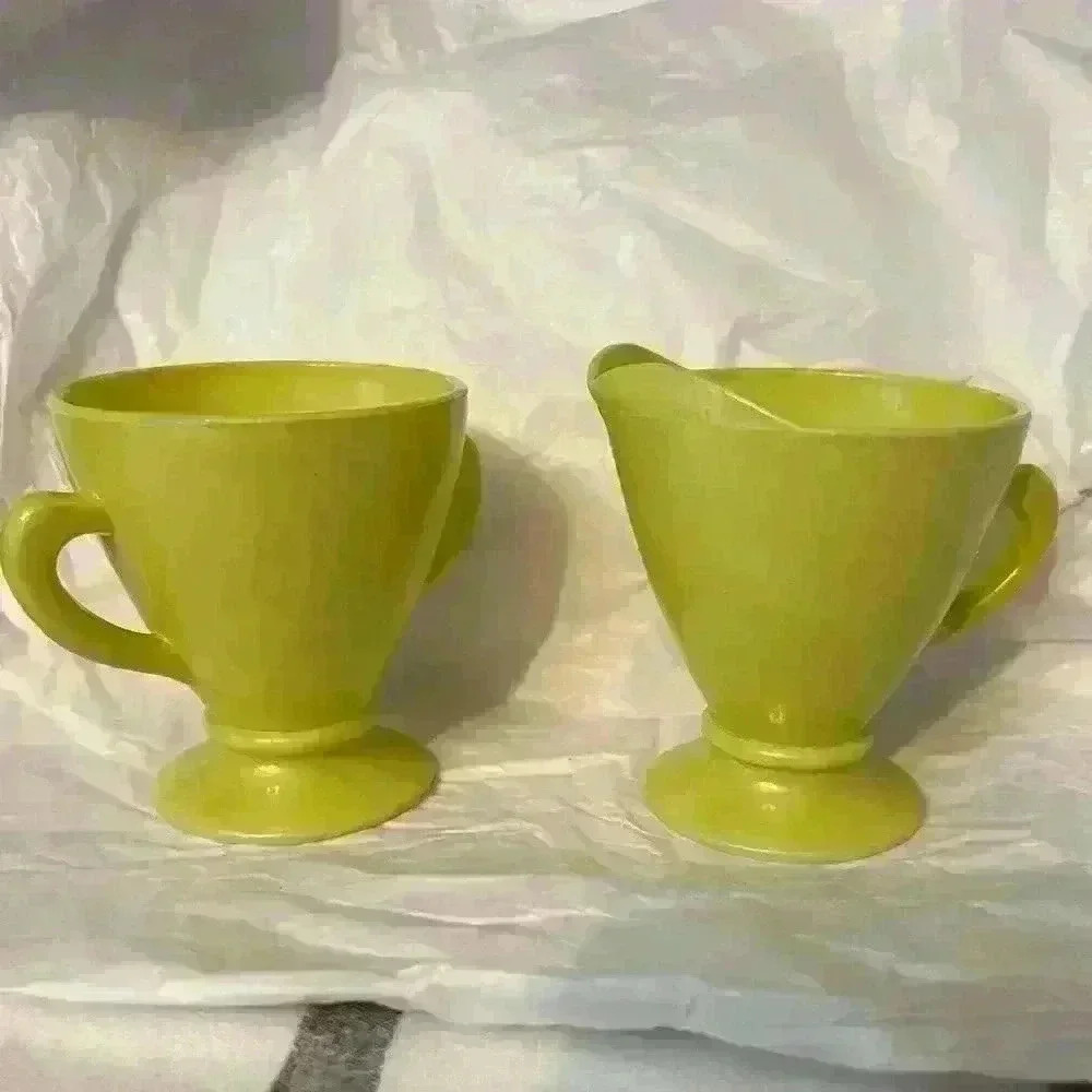 Vintage Collectible Hazel Atlas Yellow Milk Glass Chartreuse‎ Sugar/Creamer